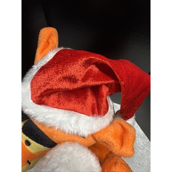 Tigger Santa Hat Door Greeters Disney Plush Christmas Winnie The Pooh 27" - Picture 12 of 16